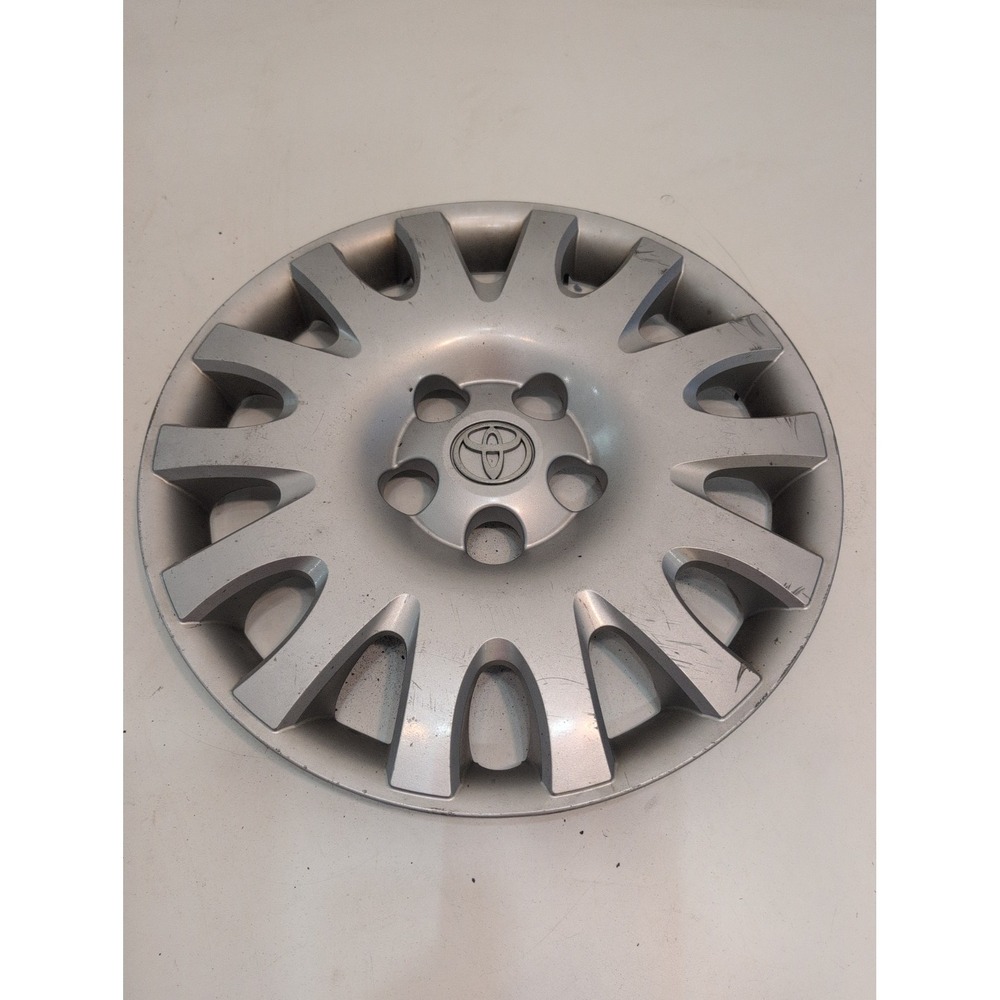 Toyota OEM 2002-2006 Camry Silver 16" Hubcap Hub Cap Wheel Cover 42621-AA090